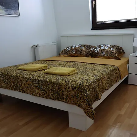 Drenak Hostel *